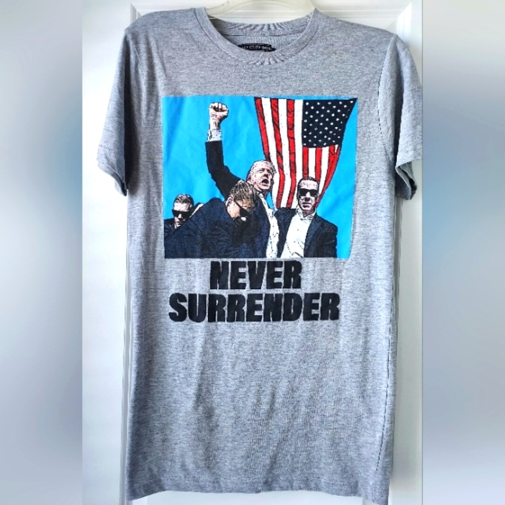 Donald Trump Never Surrender Fist Up Fight 2024 T Shirt Gray MAGA USA  Small